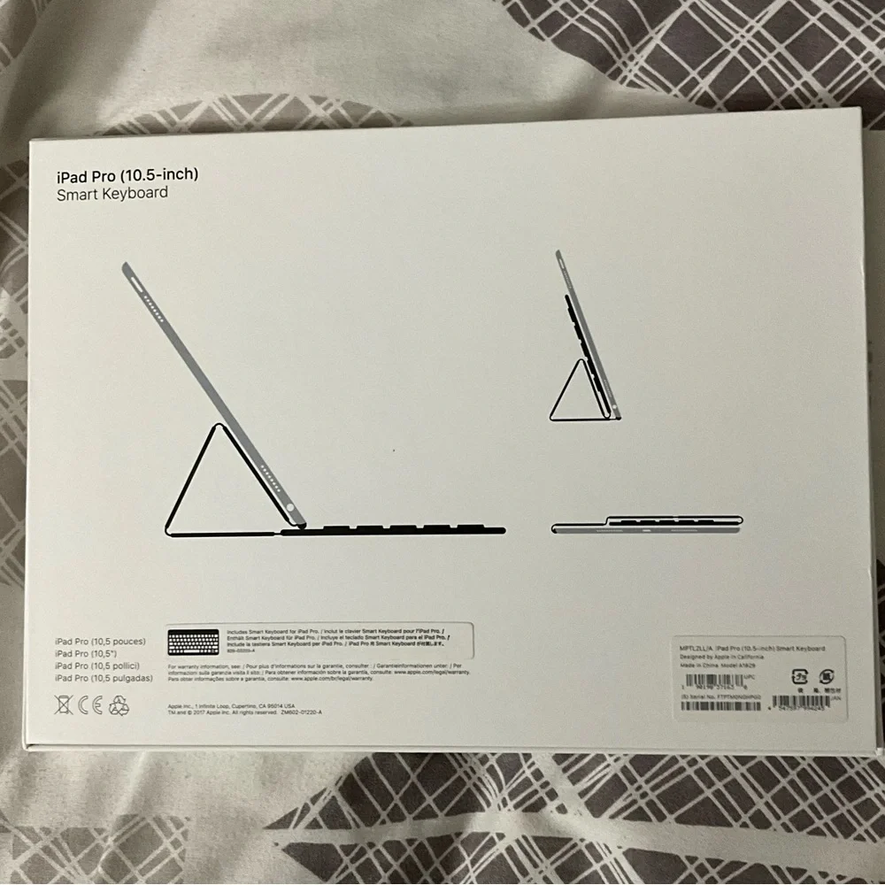 Ipad Pro Smart Keyboard - Picture 4 of 4